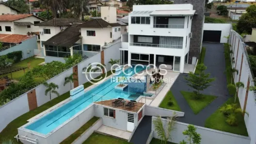 Casa com 3 Quartos para alugar, 516m² no Cidade Jardim, Uberlândia