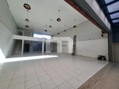 Prédio Comercial para alugar, 223m² no Vila Regente Feijó, São Paulo