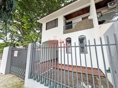Sobrado com 3 Quartos para alugar, 127m² no Jardim Canadá, Maringá