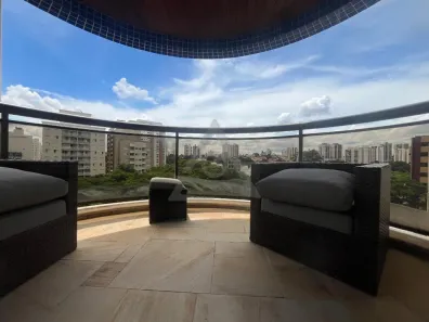 Apartamento com 3 Quartos para alugar, 160m² no Cambuí, Campinas