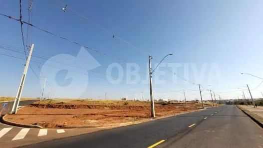 Lote/Terreno à venda, 250m² no Laranjeiras, Uberlândia