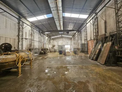 Galpão/Depósito/Armazém para alugar, 400m² no Tibery, Uberlândia