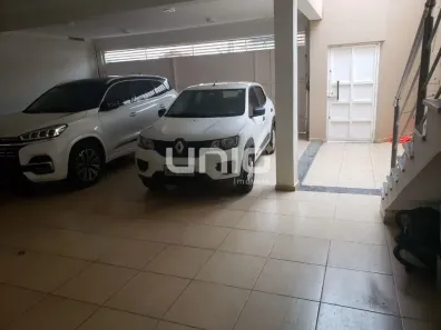 Sobrado com 5 Quartos à venda, 250m² no Castelinho, Piracicaba