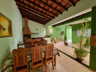 Casa com 3 Quartos à venda, 180m² no Residencial Universitário, Presidente Prudente
