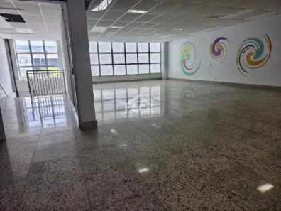 Ponto Comercial para alugar, 240m² no Parque Residencial Laranjeiras, Serra