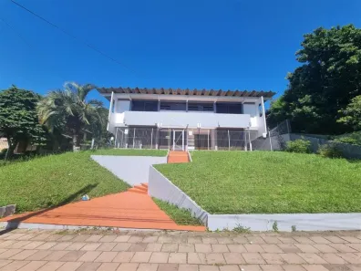 Imóvel Comercial com 3 Quartos para alugar, 400m² no Sagrada Família, Caxias do Sul