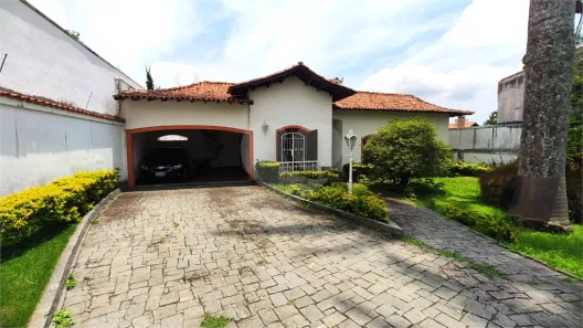 Casa com 3 Quartos à venda, 400m² no Vila Oliveira, Mogi das Cruzes