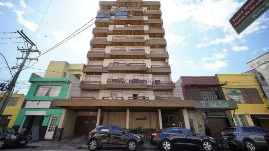 Apartamento com 2 Quartos para alugar, 68m² no Centro, Pelotas