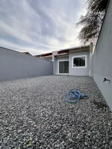 Casa com 3 Quartos à venda, 68m² no Parque Guarani, Joinville