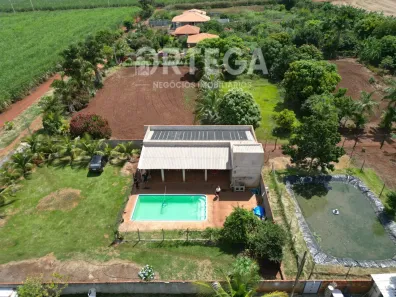 Fazenda/Sítio com 3 Quartos à venda, 180m² no Conjunto Residencial Santa Terezinha (Iguatemi), Maringá