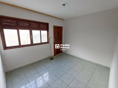 Casa com 2 Quartos para alugar, 60m² no Jardim Ouro Preto, Nova Friburgo
