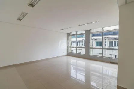 Sala Comercial para alugar, 38m² no Liberdade, São Paulo