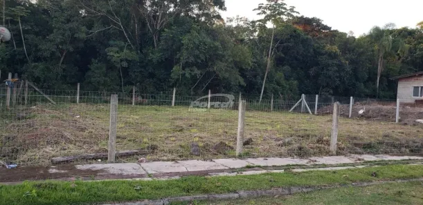 Lote/Terreno à venda, 301m² no Itacolomi, Balneário Piçarras