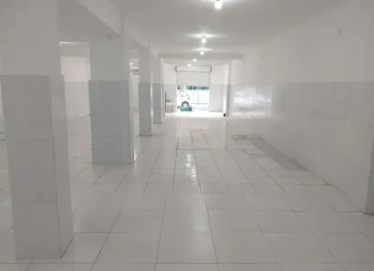 Galpão/Depósito/Armazém para venda ou aluguel, 132m² no Paripe, Salvador