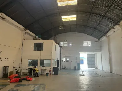 Galpão/Depósito/Armazém para alugar, 854m² no Penha Circular, Rio de Janeiro