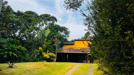 Casa de Condomínio com 4 Quartos à venda, 250m² no Pasárgada, Nova Lima