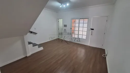 Casa de Condomínio com 2 Quartos à venda, 225m² no Jardim Califórnia, Jacareí