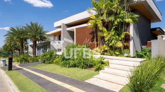 Casa de Condomínio com 4 Quartos à venda, 360m² no Jardins Itália, Goiânia
