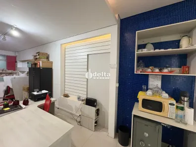 Ponto Comercial à venda, 99m² no Santa Mônica, Uberlândia