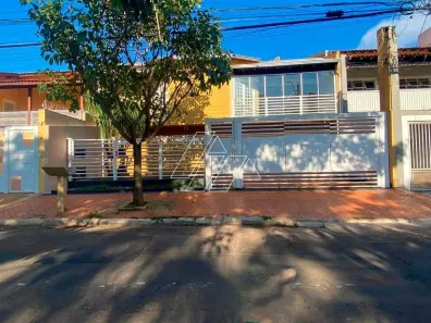 Sobrado com 4 Quartos para alugar, 200m² no Parque das Esmeraldas, Marília