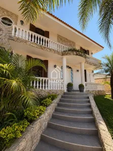 Sobrado com 5 Quartos para alugar, 680m² no Uvaranas, Ponta Grossa