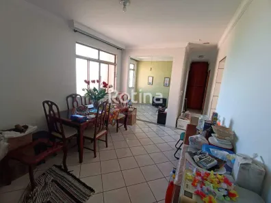 Apartamento com 3 Quartos à venda, 68m² no Presidente Roosevelt, Uberlândia