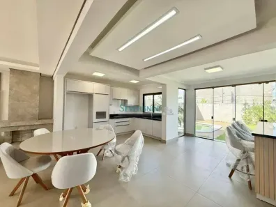 Sobrado com 3 Quartos à venda, 180m² no Parque da Matriz, Gravataí