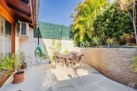 Casa de Condomínio com 3 Quartos à venda, 165m² no Jardim Sabará, Porto Alegre