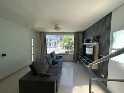 Casa de Condomínio com 3 Quartos à venda, 190m² no Jardim Jacinto, Jacareí