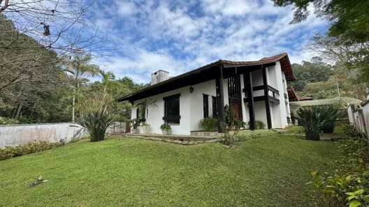 Casa com 4 Quartos à venda, 450m² no Parque São Clemente, Nova Friburgo