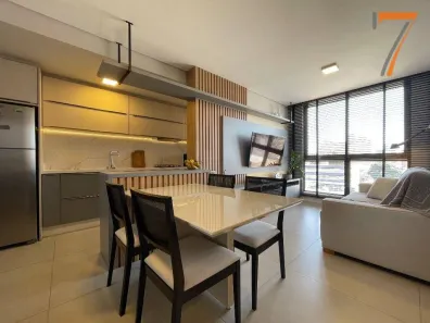 Apartamento com 2 Quartos à venda, 65m² no Balneário, Florianópolis