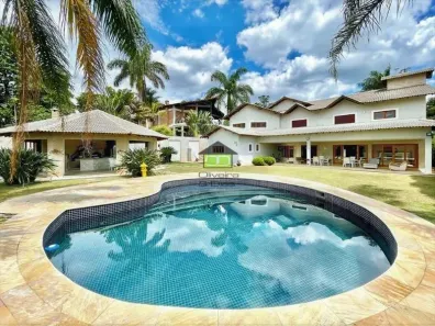 Casa com 5 Quartos para alugar, 752m² no São Paulo II, Cotia