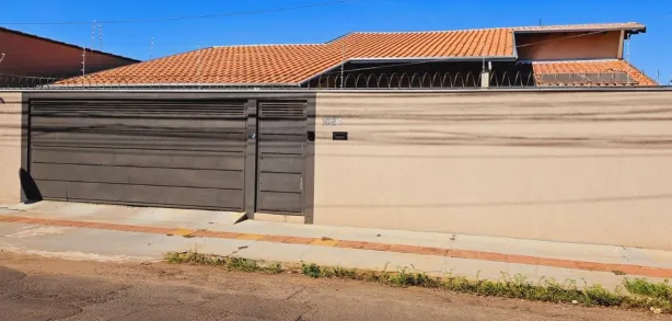 Casa com 4 Quartos à venda, 209m² no Vila Rica, Campo Grande