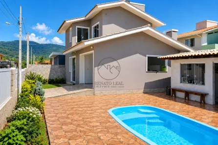 Sobrado com 3 Quartos à venda, 360m² no , Garopaba