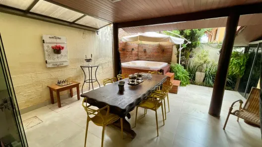 Casa de Condomínio com 3 Quartos à venda, 150m² no Condomínio Privê dos Girassóis, Goiânia