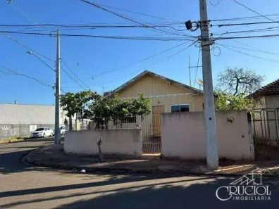 Casa com 2 Quartos à venda, 200m² no Operária, Londrina
