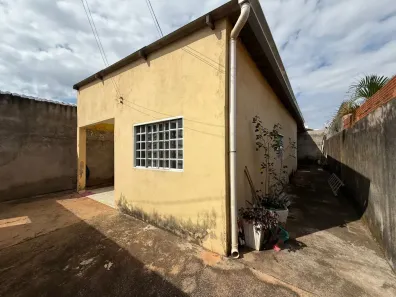 Casa com 3 Quartos à venda, 180m² no Setor Residencial Leste, Brasília