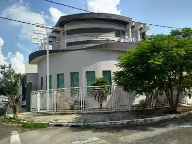 Casa com 3 Quartos à venda, 250m² no Vila São Geraldo, Taubaté