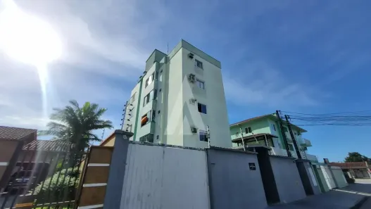 Apartamento com 2 Quartos para alugar, 56m² no Iririú, Joinville