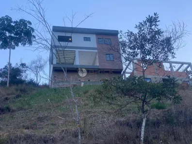 Casa com 3 Quartos à venda, 145m² no Albuquerque, Teresópolis