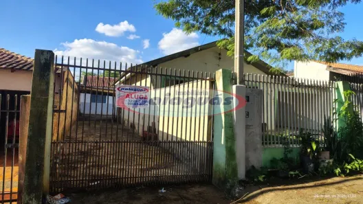 Casa com 2 Quartos para alugar, 60m² no Jardim Tropical, Maringá