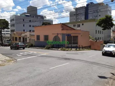 Casa com 3 Quartos à venda, 270m² no Sagrada Família, Belo Horizonte