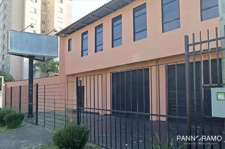 Ponto Comercial para alugar, 220m² no Xaxim, Curitiba