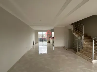 Sobrado com 3 Quartos à venda, 171m² no Fazendinha, Curitiba