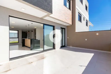 Casa de Condomínio com 3 Quartos à venda, 217m² no Pinheirinho, Curitiba