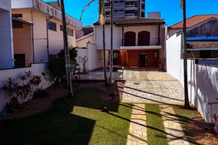 Casa com 5 Quartos à venda, 250m² no Centro, Pirassununga