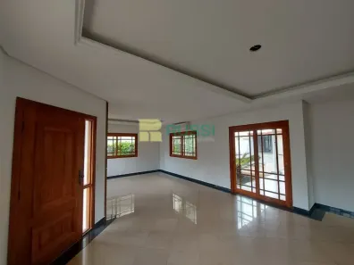 Sobrado com 4 Quartos à venda, 360m² no Jardim das Indústrias, São José dos Campos