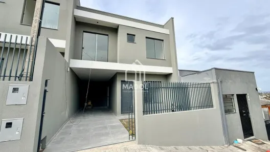 Sobrado com 3 Quartos à venda, 124m² no Uvaranas, Ponta Grossa