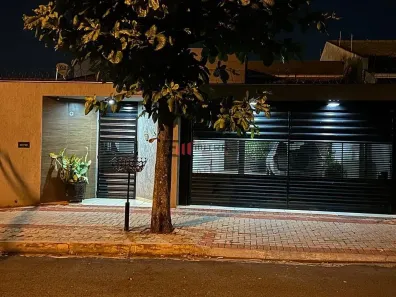 Casa com 3 Quartos à venda, 275m² no Pacaembu, Londrina