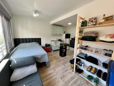 Kitnet com 1 Quarto à venda, 27m² no Farroupilha, Porto Alegre